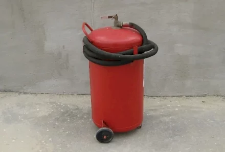 4 Different Fire Extinguisher Types and Their Uses